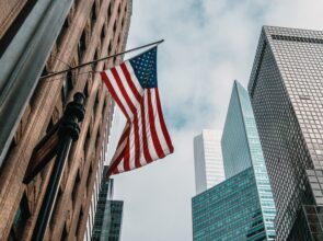 ¿Quieres trabajar en el extranjero? Estos son los principales destinos de habla inglesa y por qué necesitas certificar tu nivel de inglés al máximo